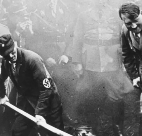 NAZİ EKONOMİSİNİN İÇİNDE